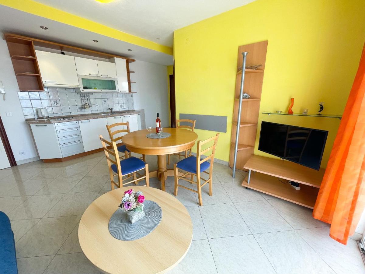 Apartmani Toni Dramalj Exterior photo