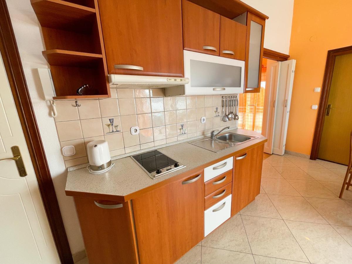 Apartmani Toni Dramalj Exterior photo
